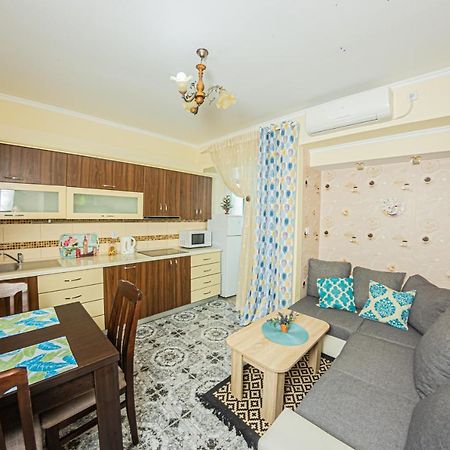 Apartment Emili City Center Бар Экстерьер фото