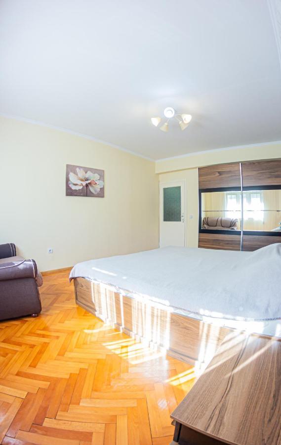 Apartment Emili City Center Бар Экстерьер фото