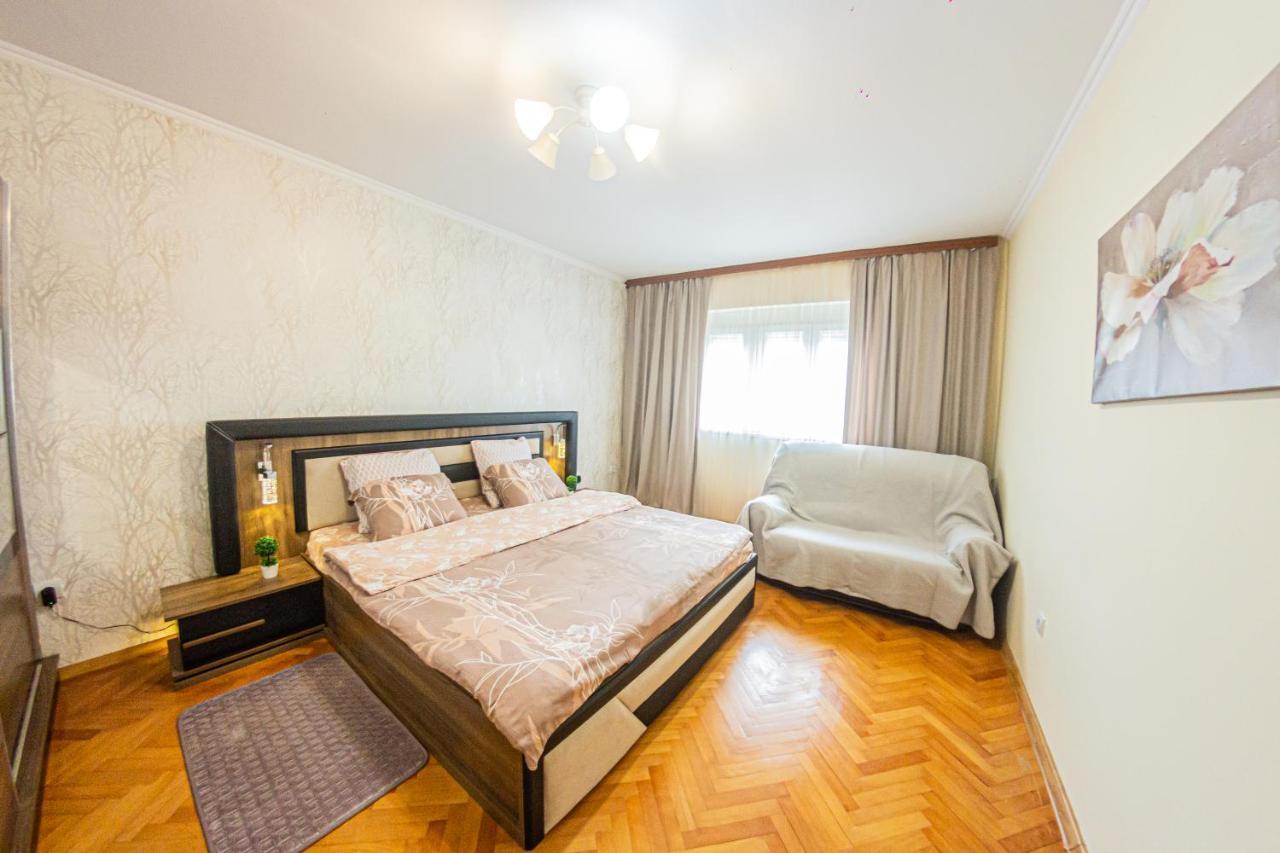 Apartment Emili City Center Бар Экстерьер фото