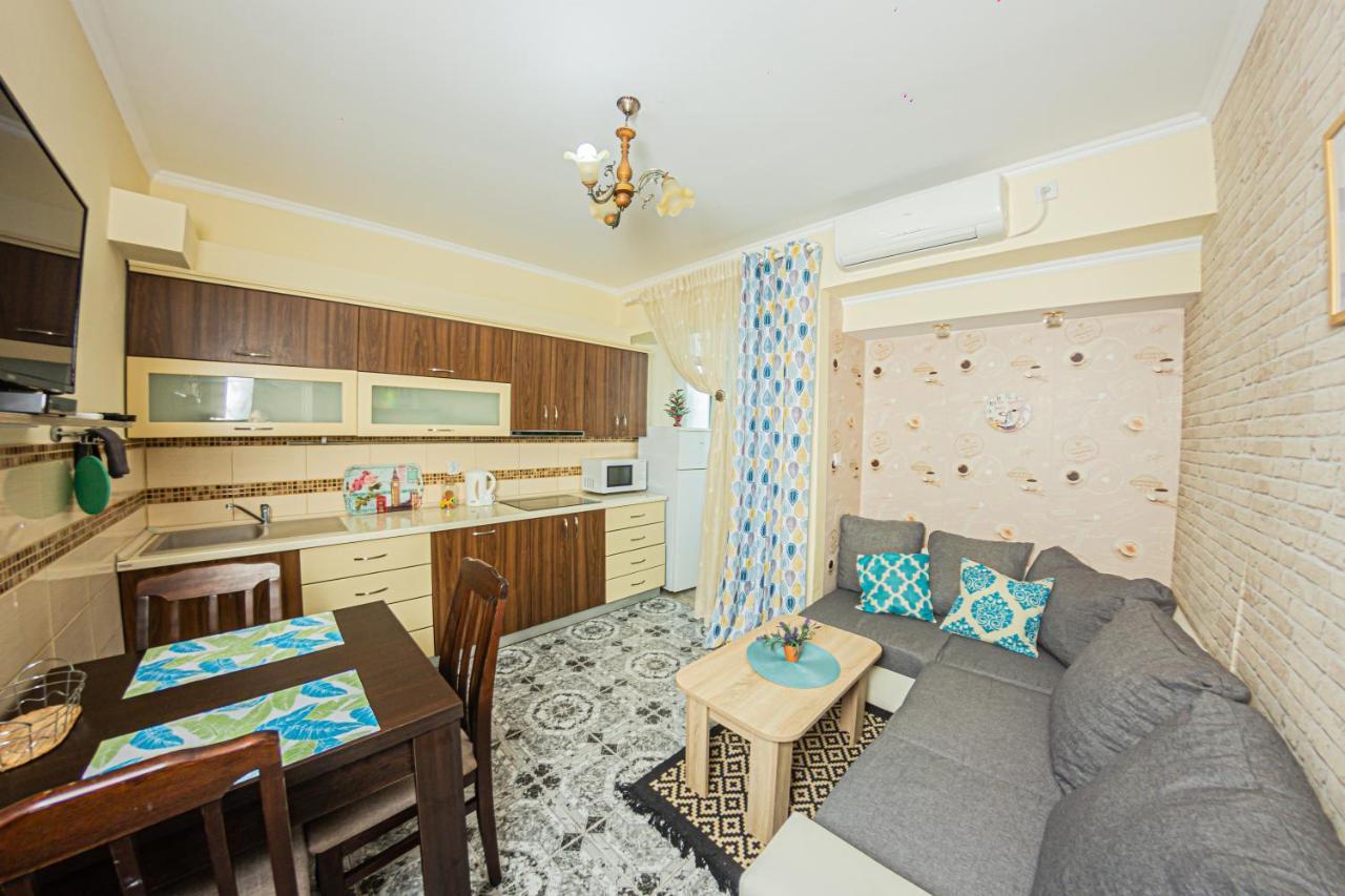Apartment Emili City Center Бар Экстерьер фото